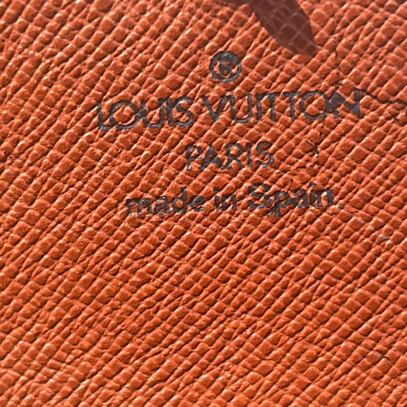 LOUIS VUITTON Coin Wallet/Crossbody - Picture 3 of 6